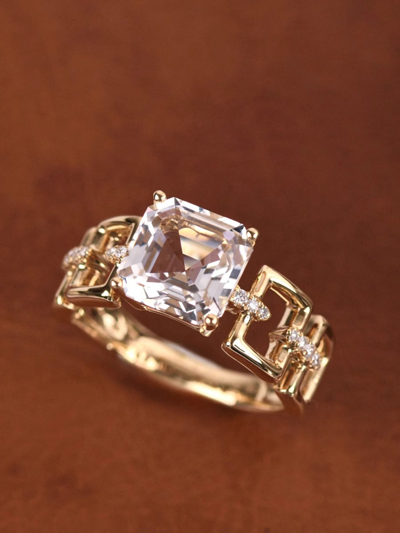 Women's Fashion Retro Hollow Ring