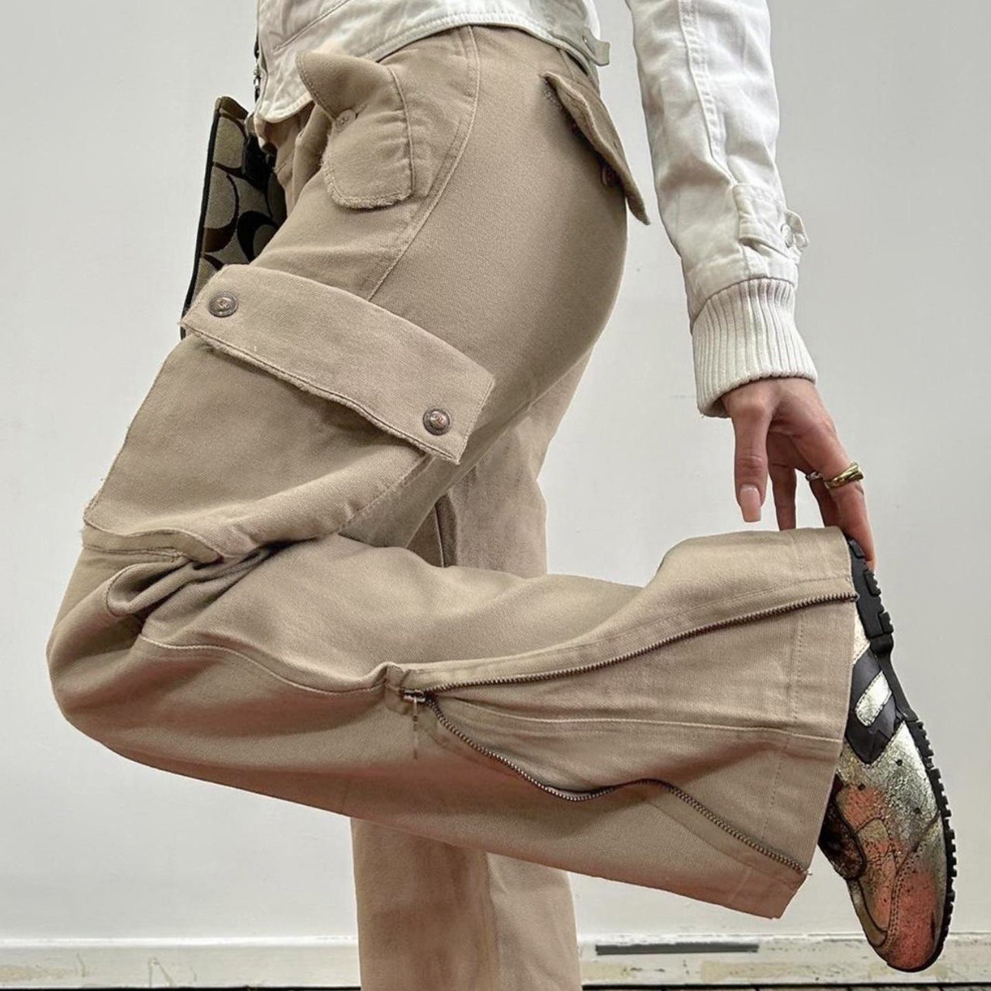 Casual American Worn Looking Washed-out Jeans