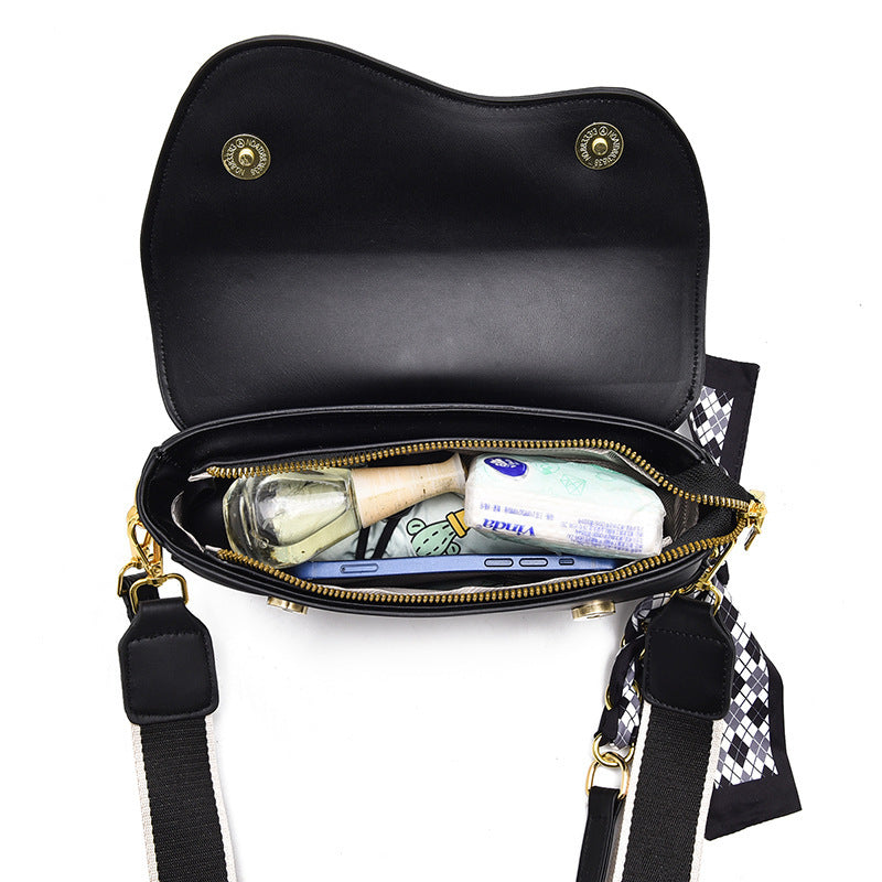 Light Luxury Fall Winter Fashion Saddle Bag