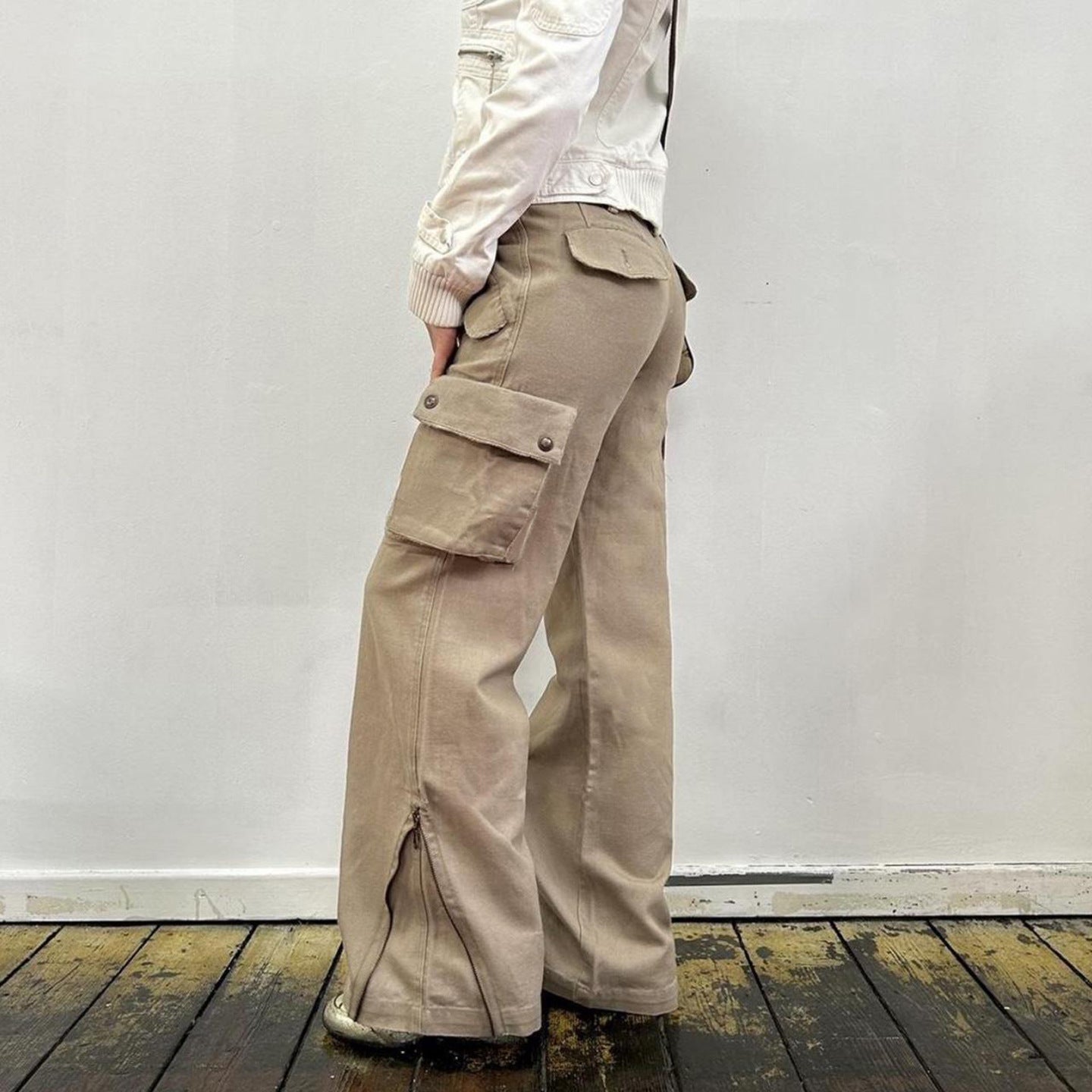 Casual American Worn Looking Washed-out Jeans