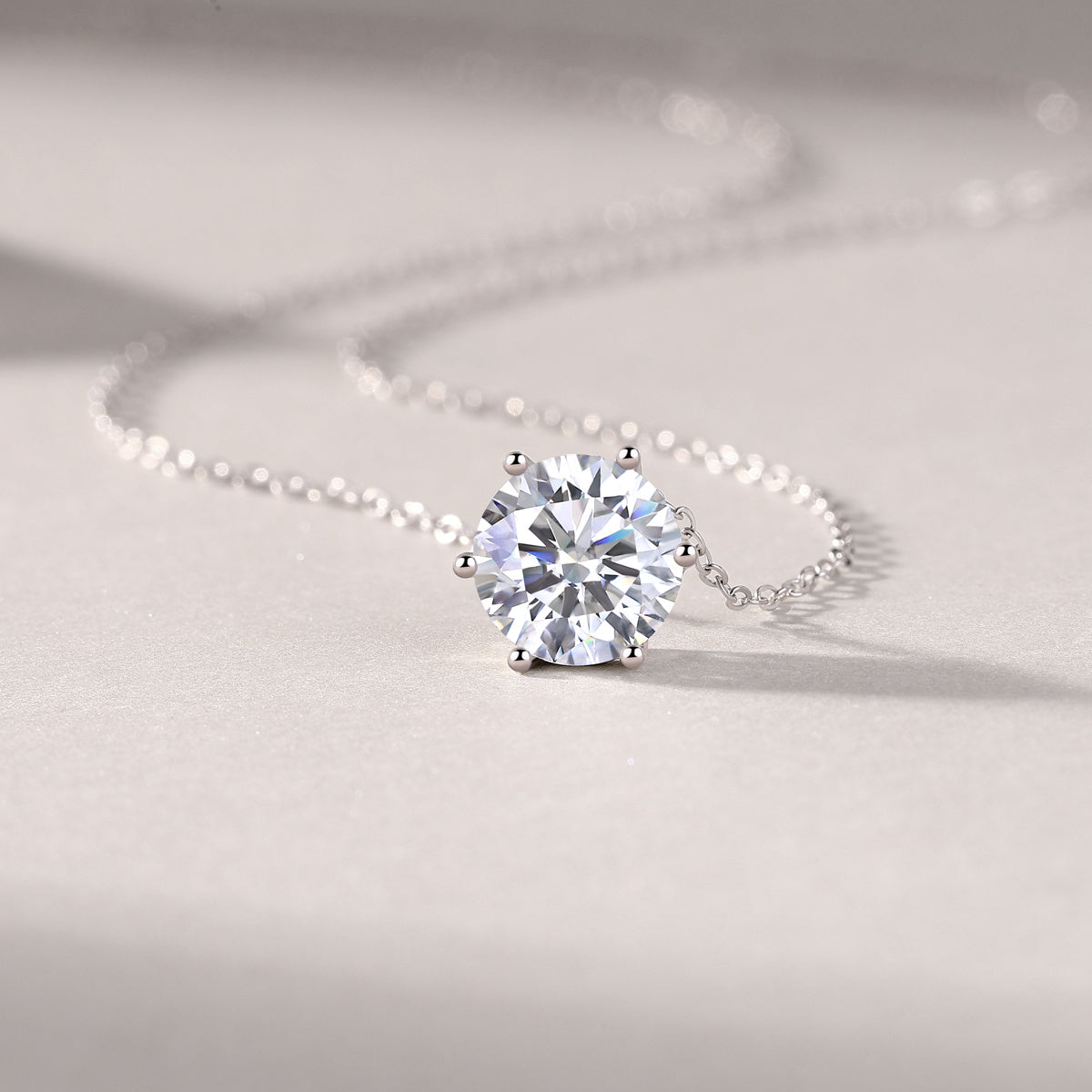 Luxury Fashion Diamond Pendant Necklace Set