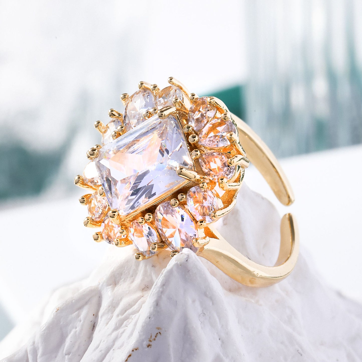 Copper Inlaid Zircon Square Ring