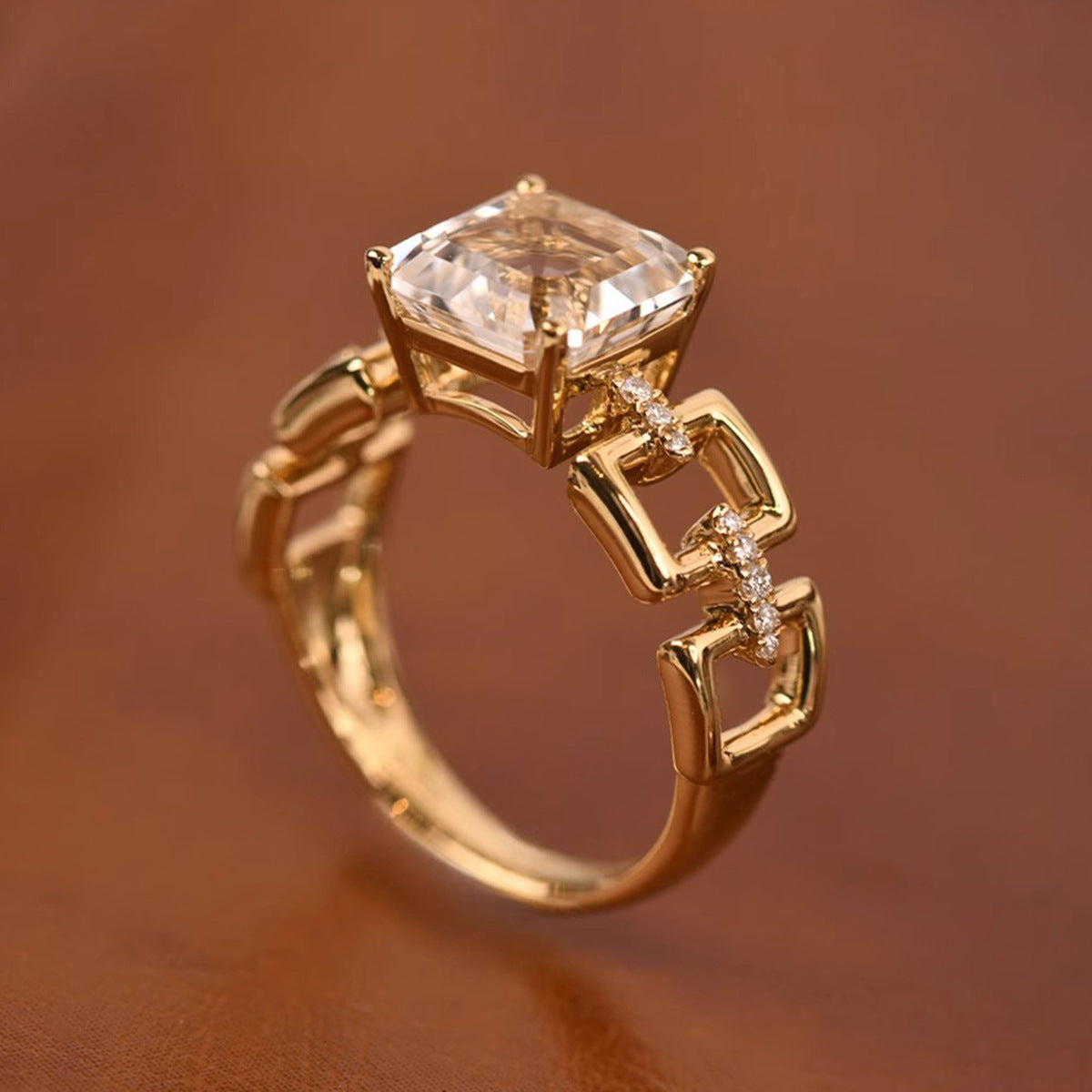 Women's Fashion Retro Hollow Ring