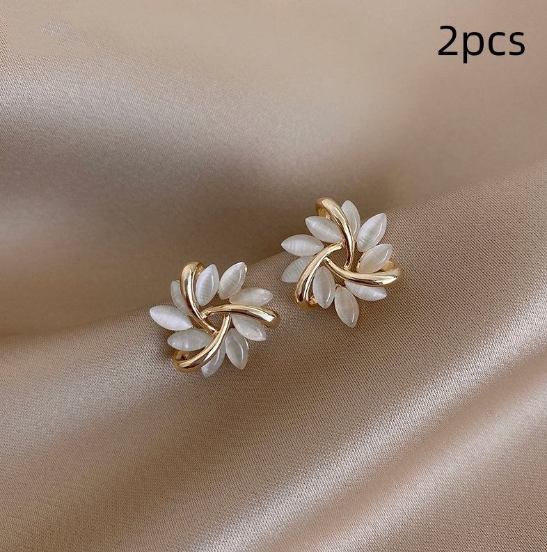 Cat's Eye Flower Earrings