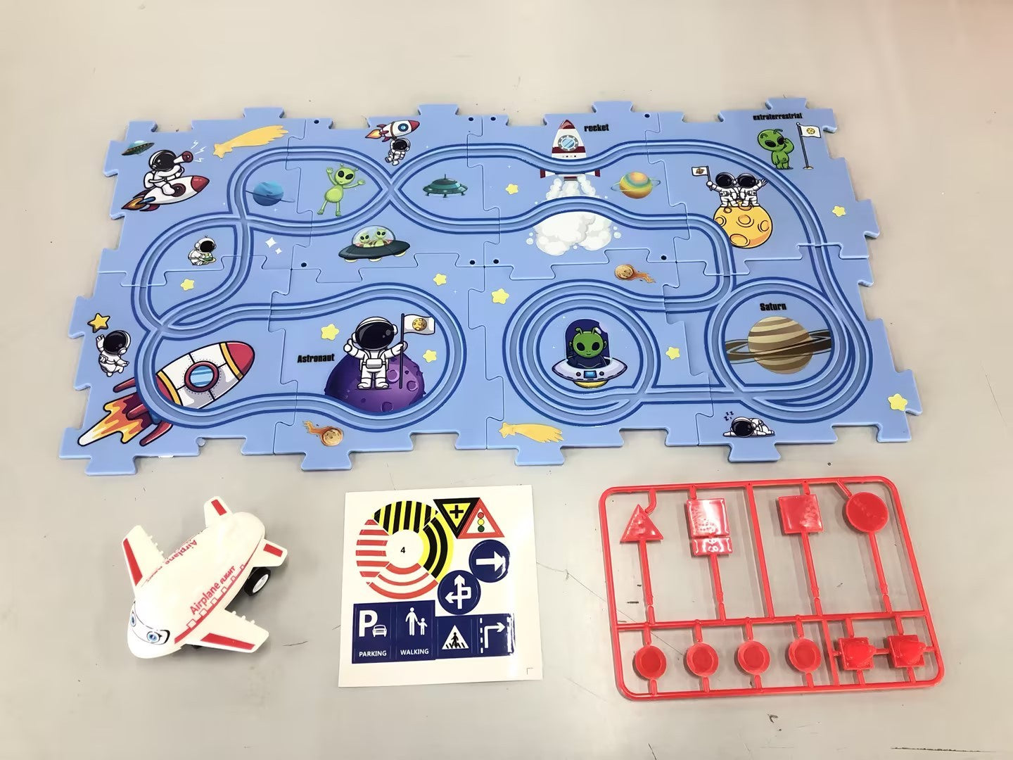 Children Puzzle Electric Car Automatic Rail City Scene Construction Education Toy Gift