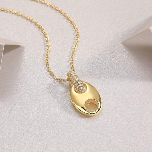 Diamond Pendant Necklace Set With Moissanite